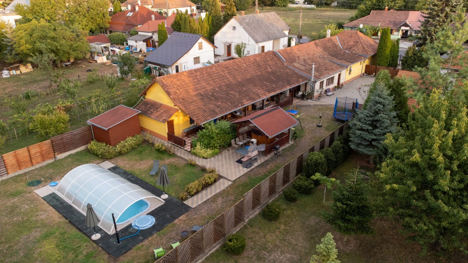 Fiesta Vendégház – Balatonszárszó, szálláshely fotó